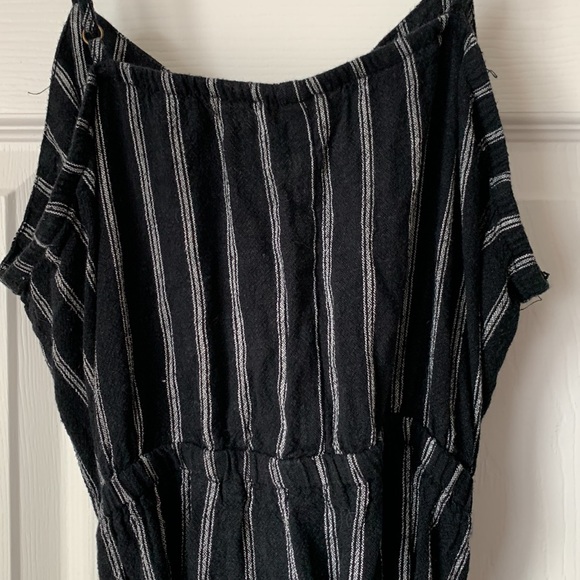 Universal Thread resort wear linen dress - Picture 4 of 4